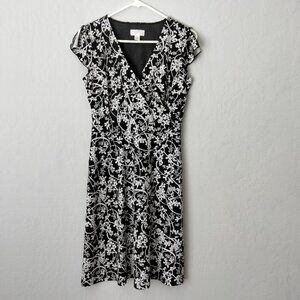 Ann Taylor Loft Black & White Floral Faux Wrap Dress Women’s Size 4P Cap Sleeves
